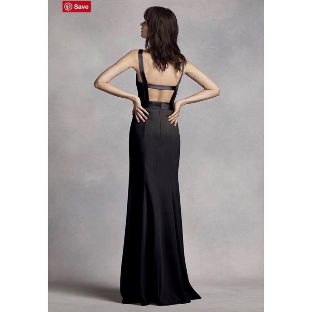 Sterling Vera Wang Gown. Make an offer!